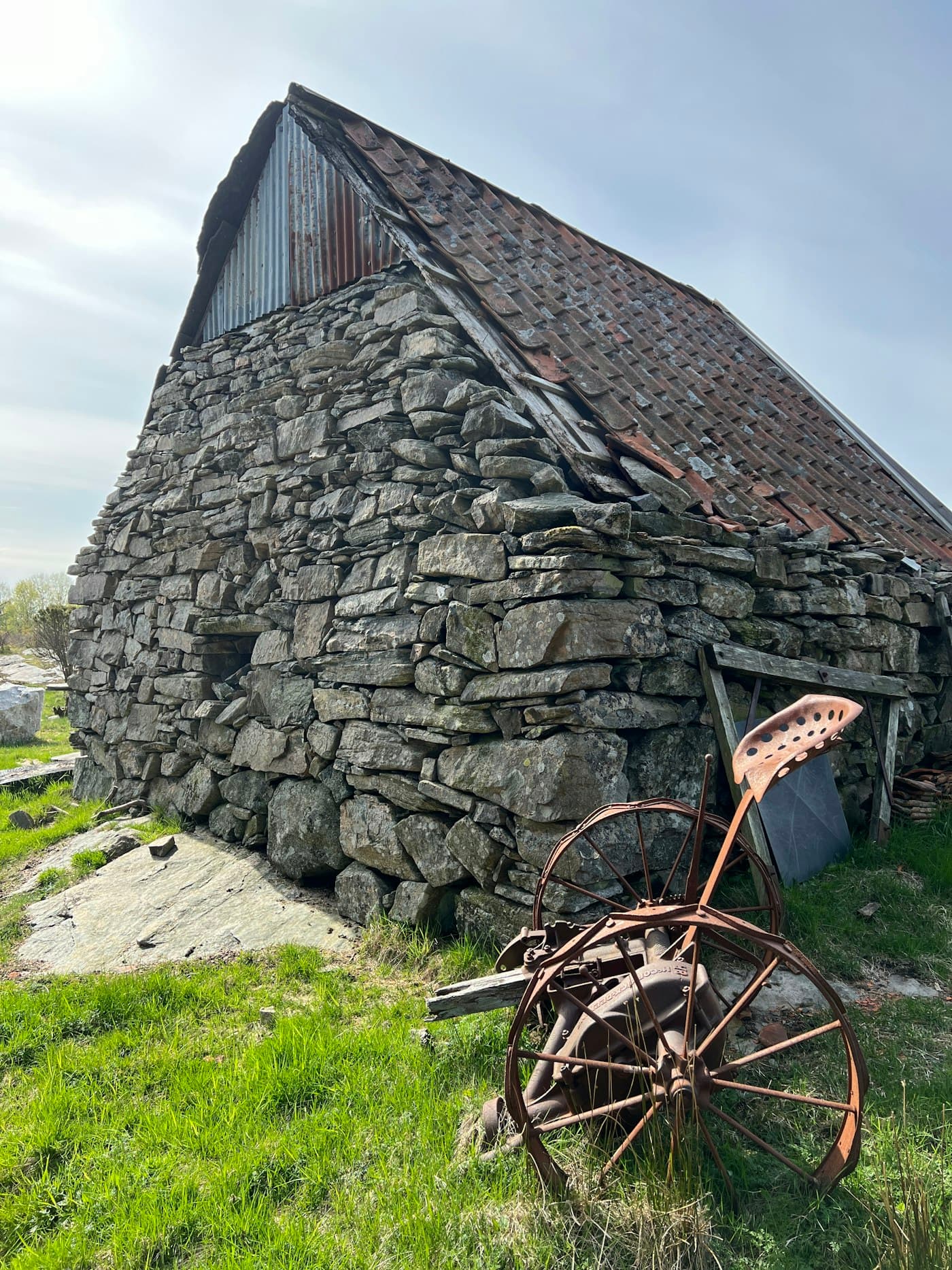 Antigo armazém de granito da quinta
